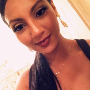 Meet your Posher, Denise